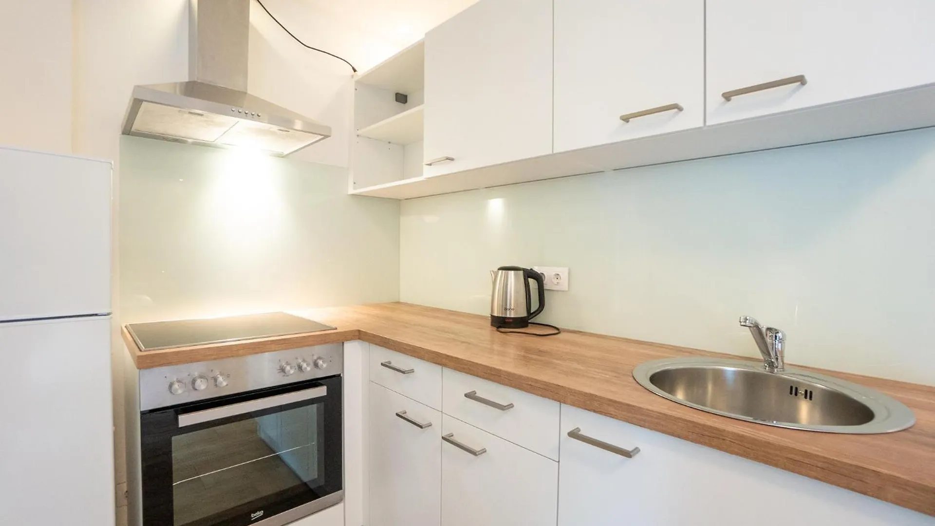 Urban Studio With Queen-Size Bed, Self Check-In Viena 0*,  Austria