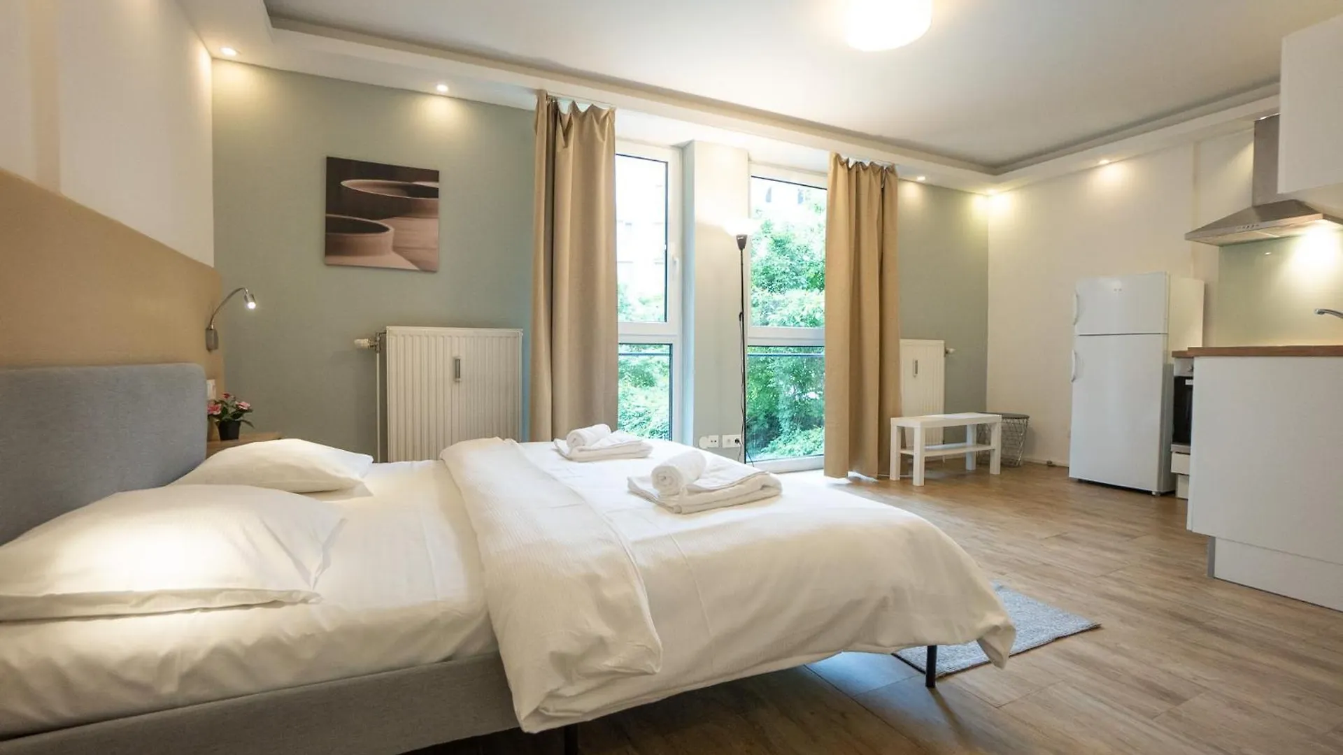 Urban Studio With Queen-Size Bed, Self Check-In Viena